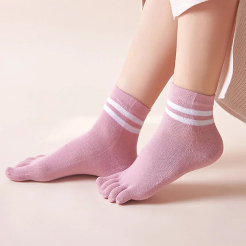 Women/Girls Cotton Striped Solid Sweat-Absorbing Breathable Soft Elastic 5 Toe Socks